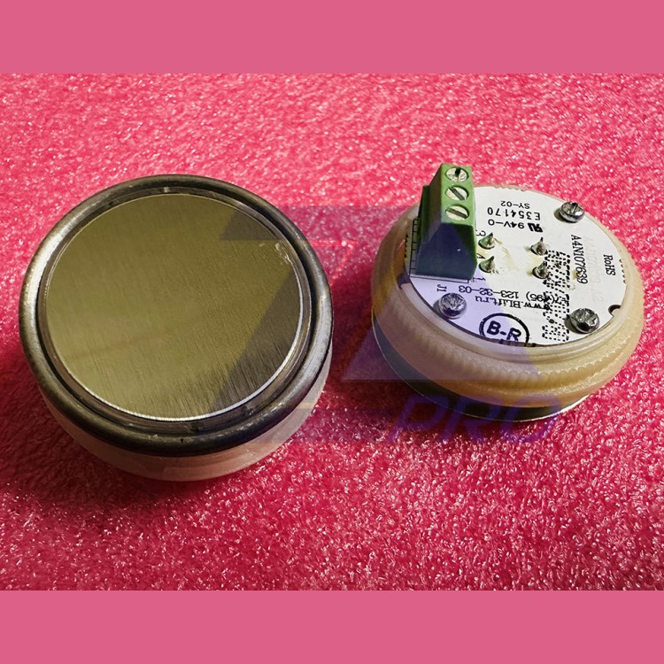 Модуль кнопочный круглый красная подсветка "без символов" A4N107639 MA2D04-D-R-BLN КМЗ