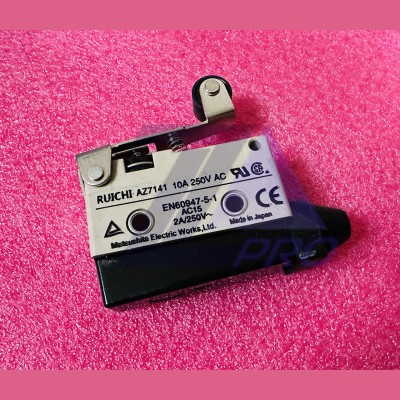 Микропереключатель 10A 250В AZ-7141
